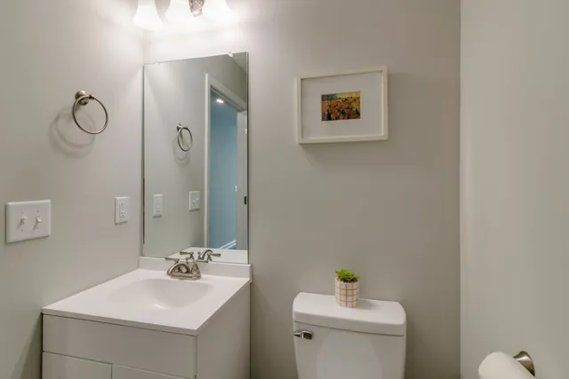 $2,100 | 1960 Batts Lane, Unit J, Clarksville, TN 37042