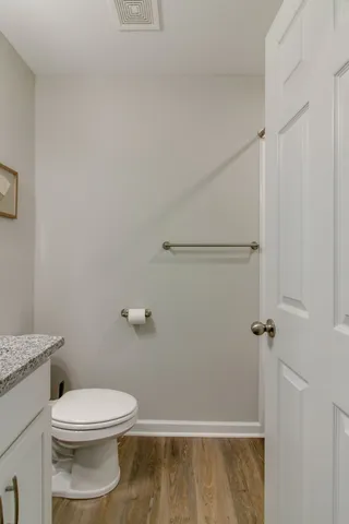 $2,100 | 1960 Batts Lane, Unit J, Clarksville, TN 37042