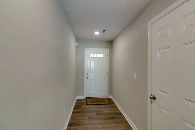 $2,100 | 1960 Batts Lane, Unit J, Clarksville, TN 37042