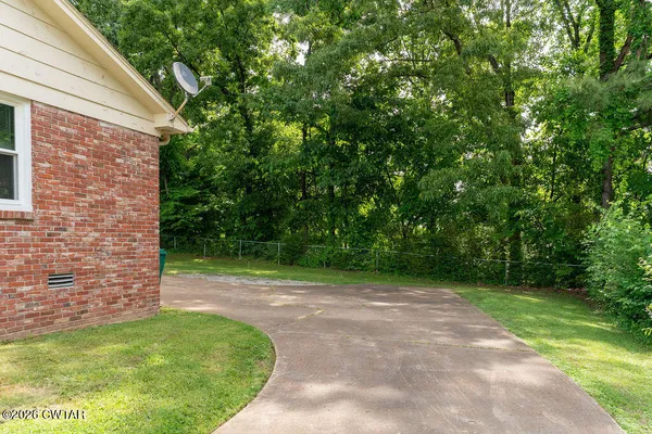 $249,900 | 122 Sunvalley Drive, Jackson, TN 38305