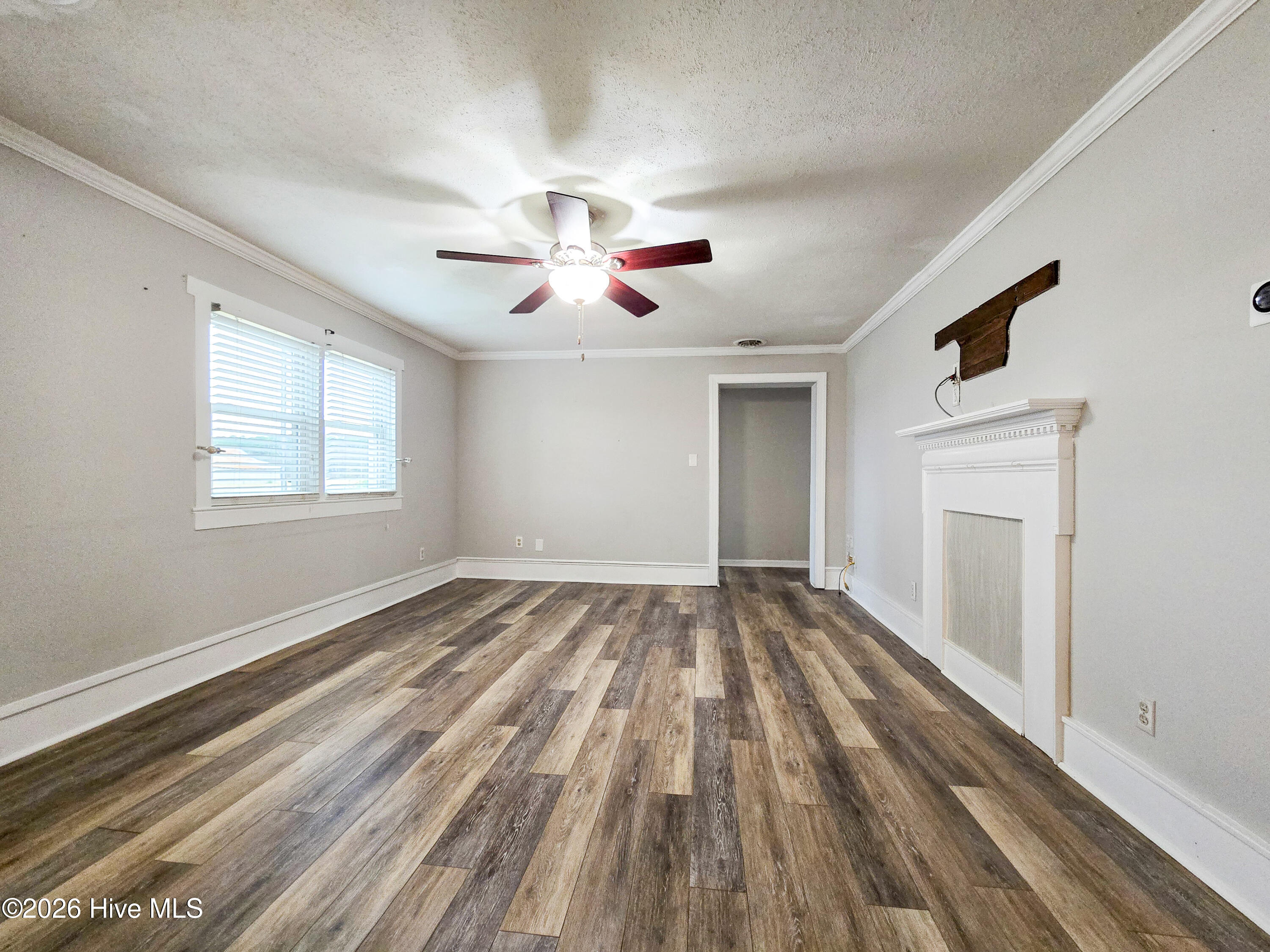 4136 Virginia Road Hobbsville, NC 27946 - Photo 12 of 33 Living Room