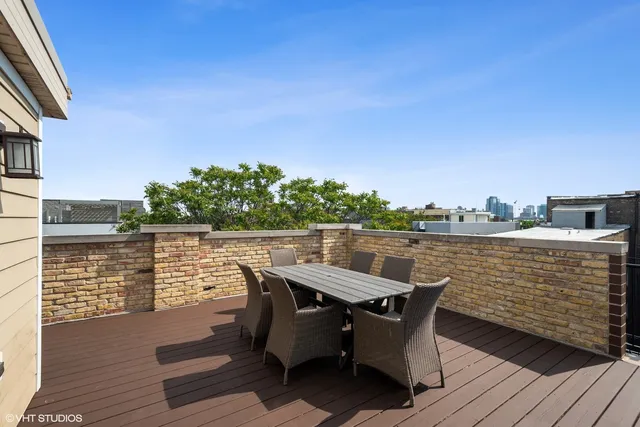 $1,000,000 | 1219 North Cleaver Street, Unit 2, Chicago, IL 60642