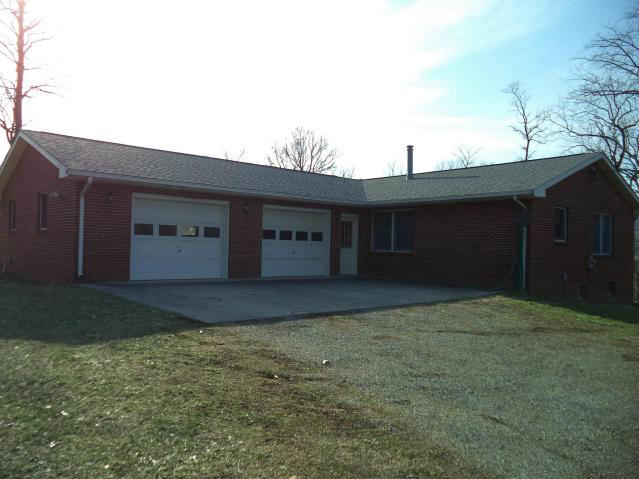 3951 Carson Road Roanoke, VA 24012 - Photo 1 of 25 Front