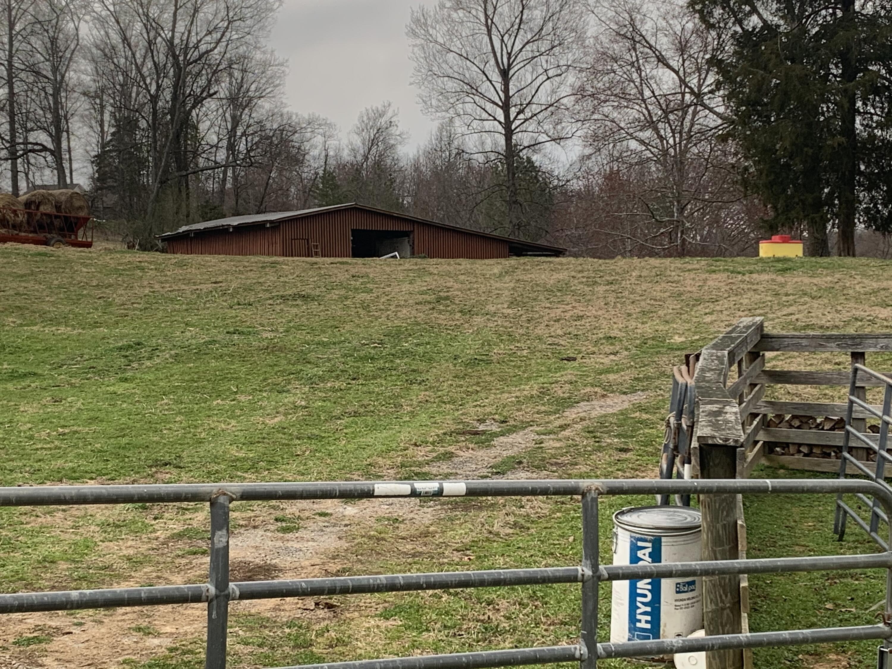 284 Garren Road Madisonville, TN 37354 - Photo 2 of 40 C9D230AC-888E-4A30-A477-96B461DBF3DE