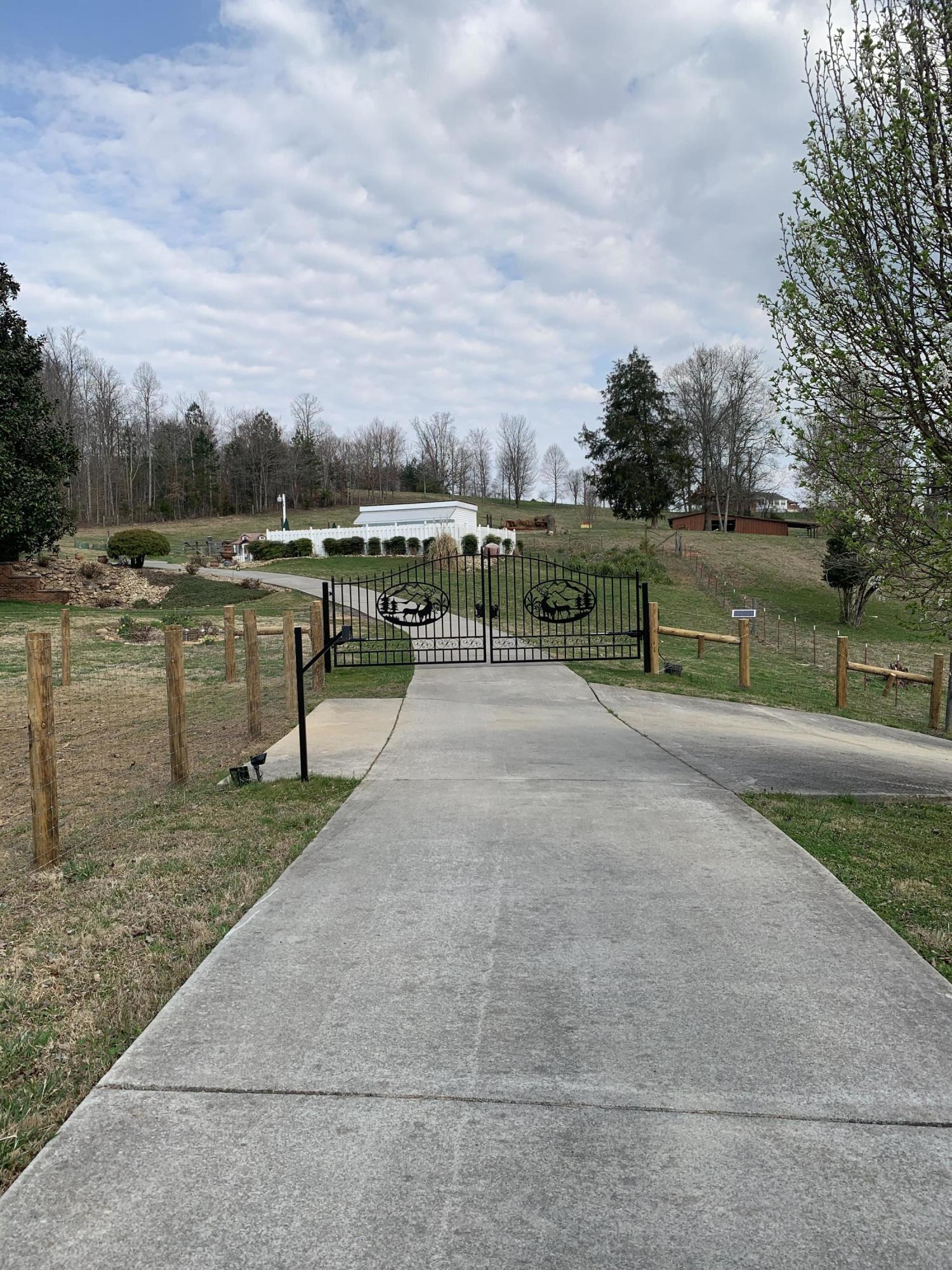 284 Garren Road Madisonville, TN 37354 - Photo 5 of 40 4B8C41D0-3E2E-4FA4-9024-B609576433AF