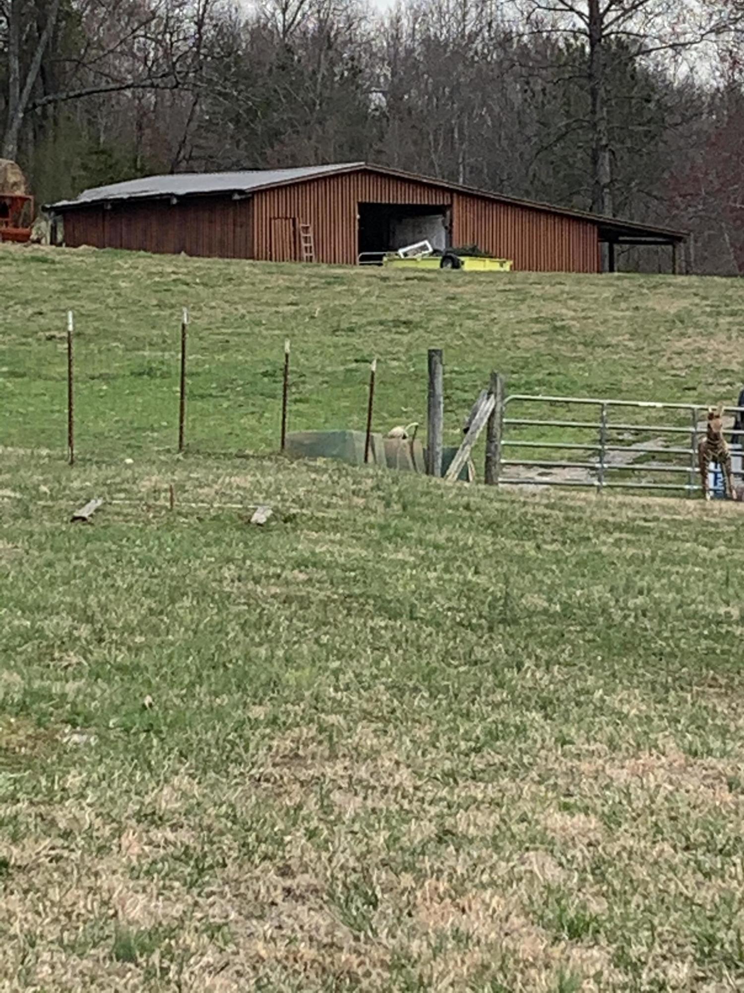 284 Garren Road Madisonville, TN 37354 - Photo 8 of 40 878945A4-12DE-4AFA-BD38-E730002E8E64