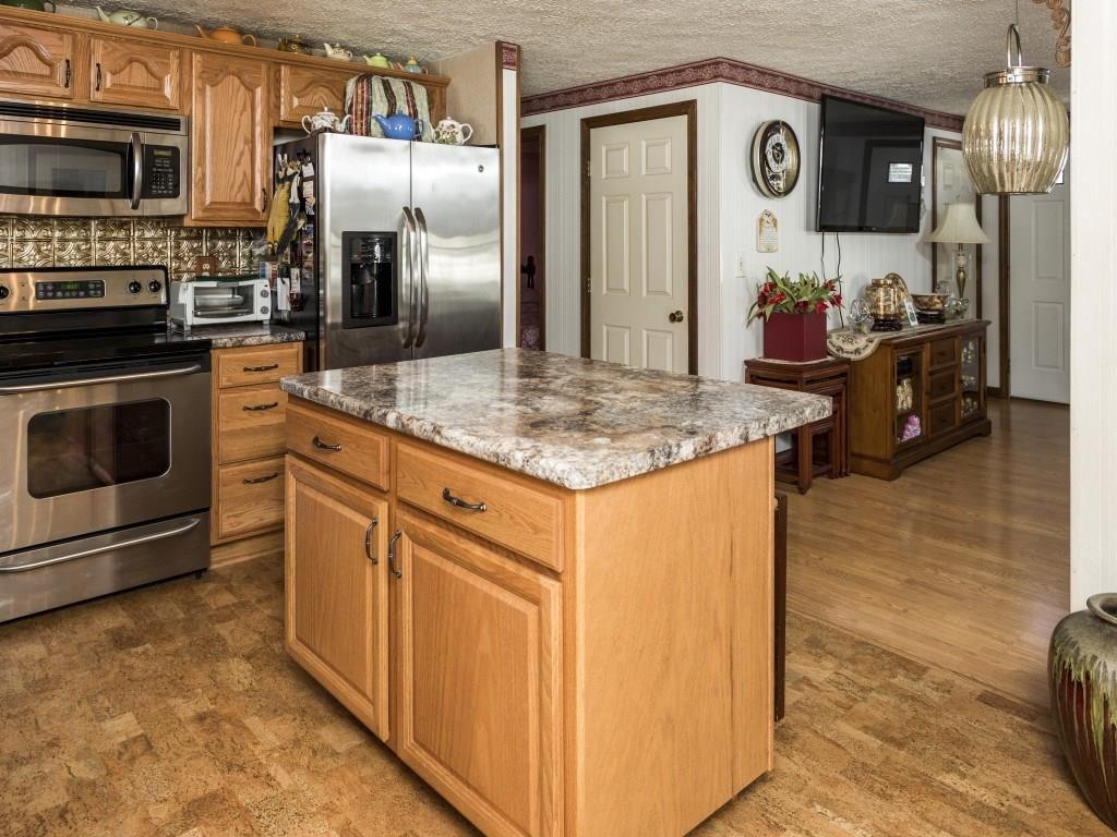 5 Coville Road Topsham, ME 04086 - Photo 4 of 34 Kitchen