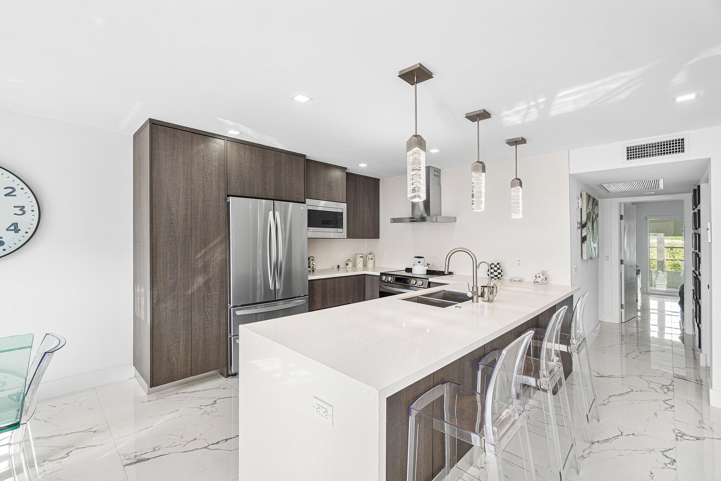 4017 Newcastle A Boca Raton, FL 33434 - Photo 8 of 46 011-4017NewcastleA-BocaRaton-FL-33434-SM