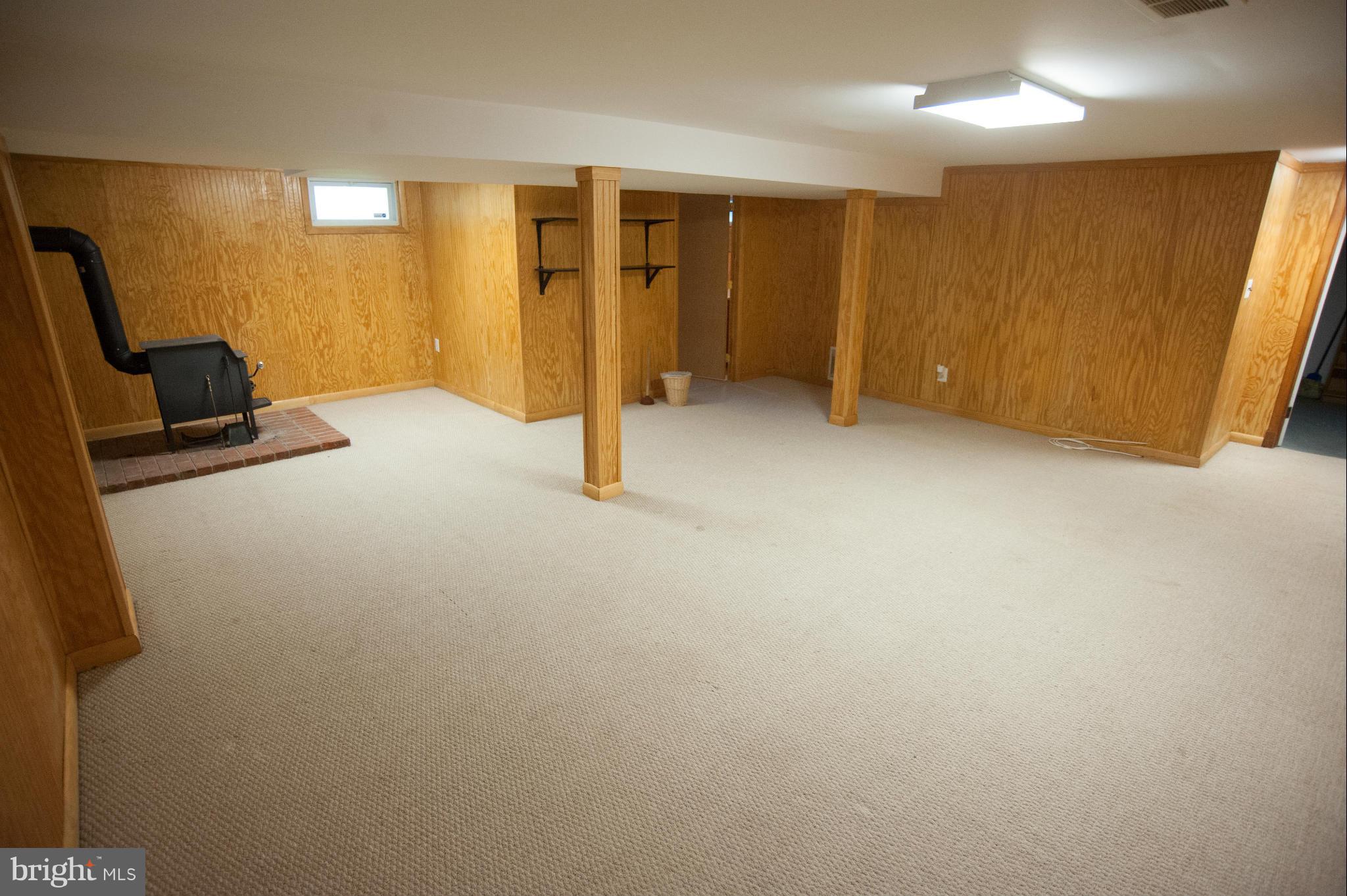 16 Goodrich Road Annapolis, MD 21401 - Photo 19 of 27 a view of a livingroom with a couch