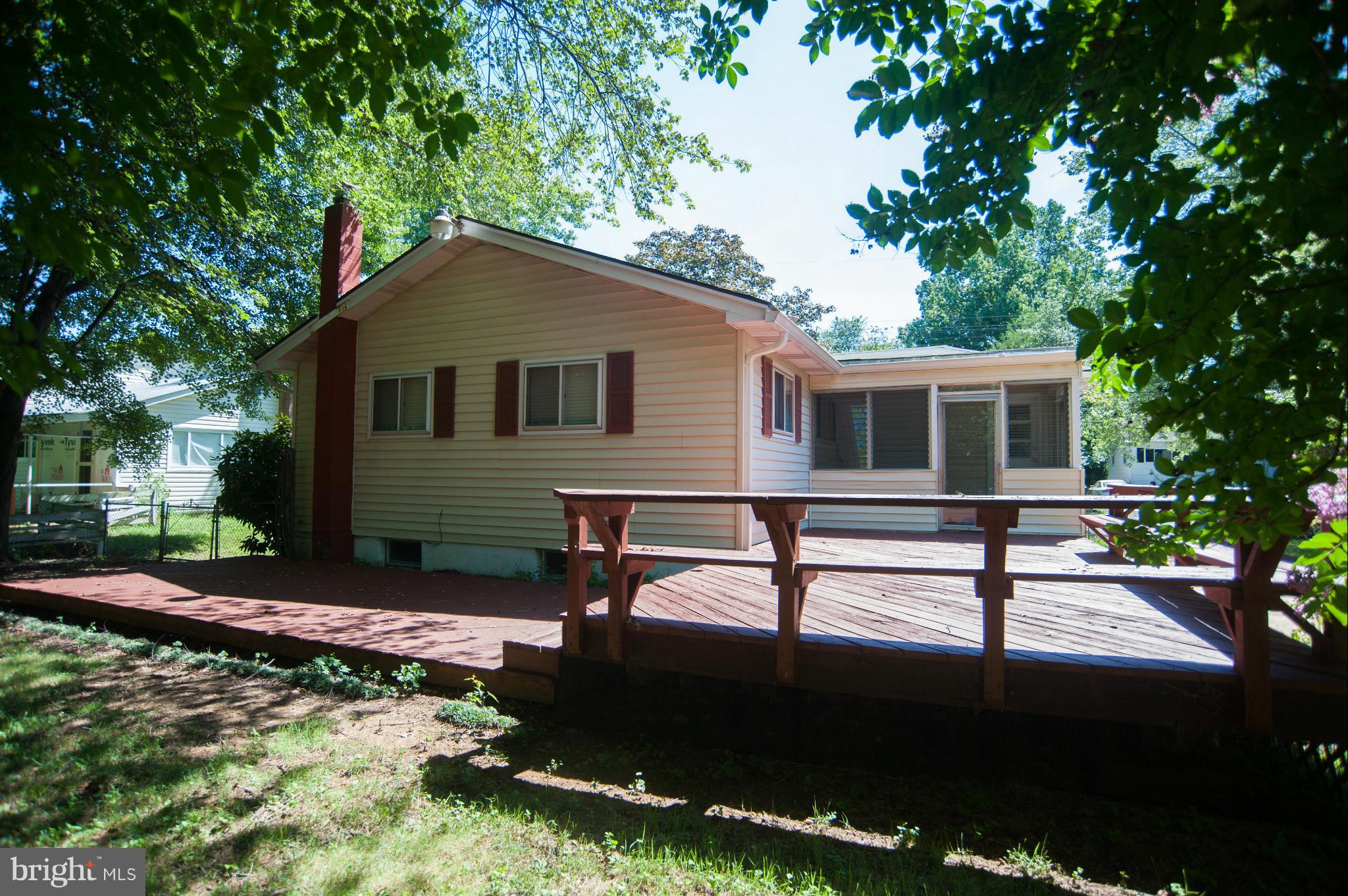 16 Goodrich Road Annapolis, MD 21401 - Photo 26 of 27 a view of a house with backyard