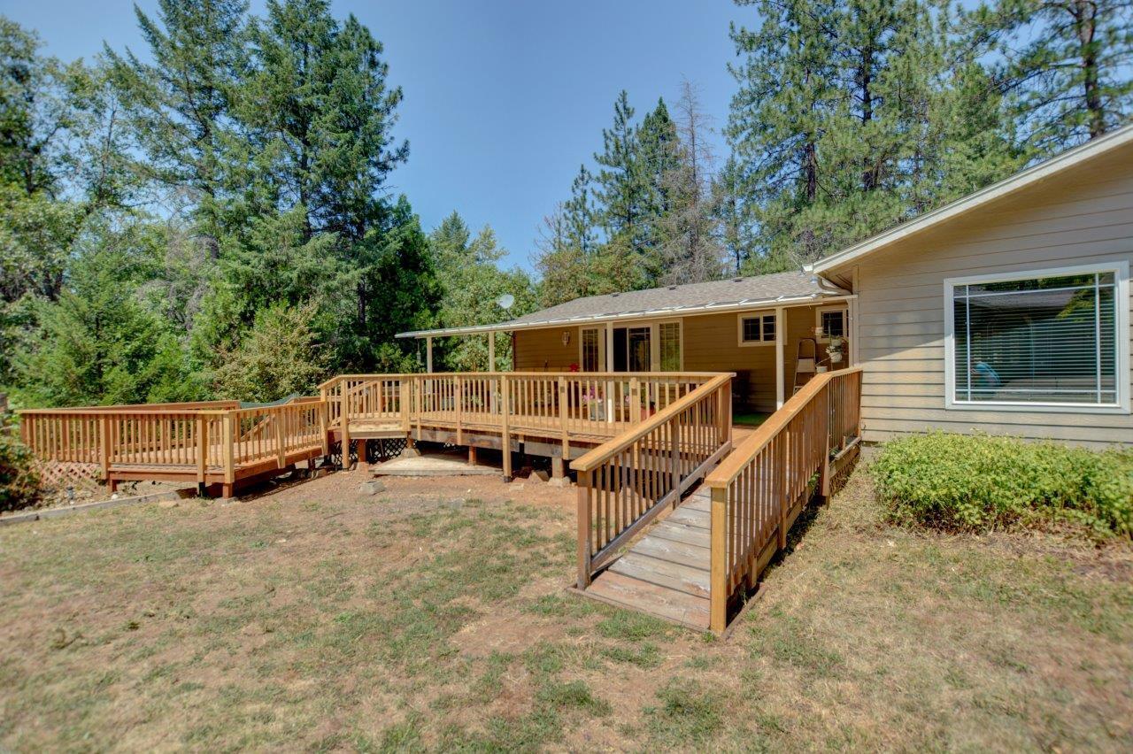 1353 Summit Loop Grants Pass, OR 97527 - Photo 44 of 58 DSC_1594_5_6