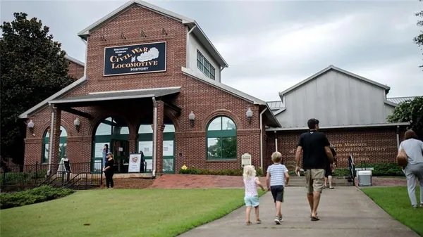 $2,000 | 3575 Creek Mill Drive Northwest, Kennesaw, GA 30152