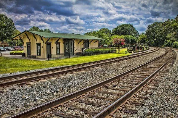 $2,000 | 3575 Creek Mill Drive Northwest, Kennesaw, GA 30152