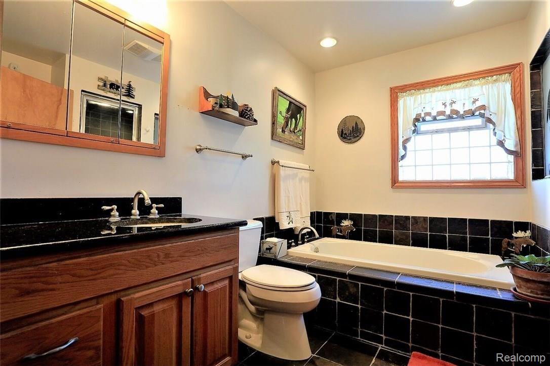 951 Savage Road Belleville, MI 48111 - Photo 20 of 50 s23.jpeg