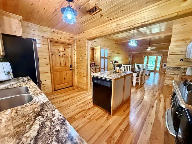 $360,000 | 755 Bellevue Street, Jena, LA 71342