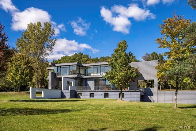 $2,850,000 | 41 Melant Drive, Orchard Park, NY 14127