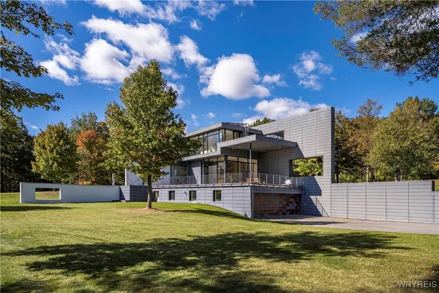 $2,850,000 | 41 Melant Drive, Orchard Park, NY 14127