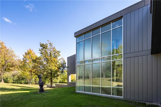 $2,850,000 | 41 Melant Drive, Orchard Park, NY 14127