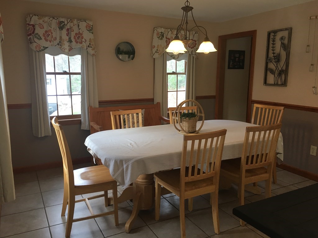 11 Buckhill Road Tyngsborough, MA 01879 - Photo 5 of 28 Gallery Image 5