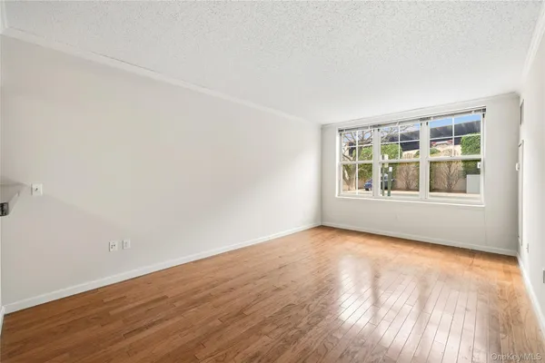 $2,700 | 300 Mamaroneck Avenue, Unit 323, White Plains, NY 10604