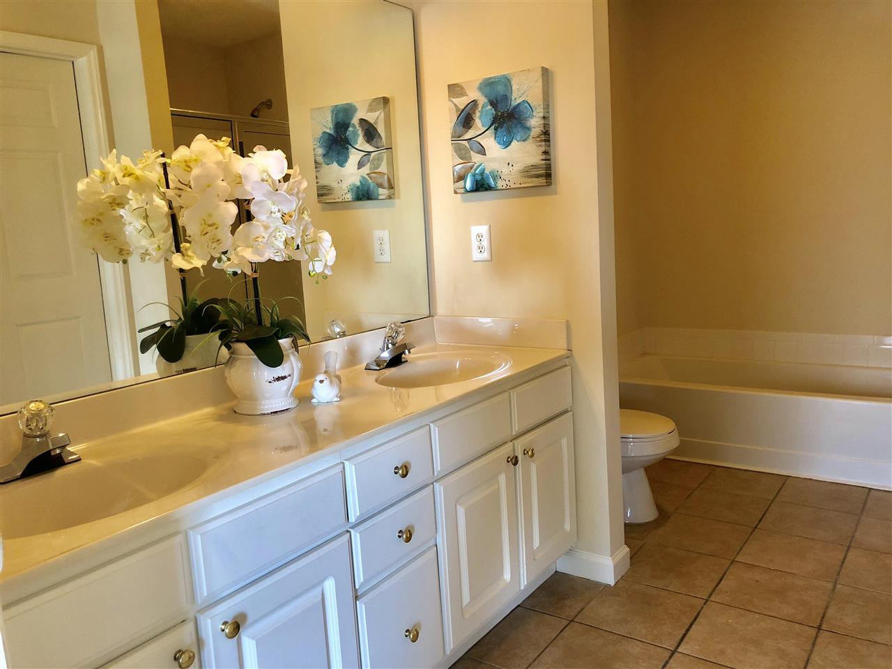 2510 Huntscroft Lane, Unit 202 Raleigh, NC 27617 - Photo 7 of 10 Photo 7