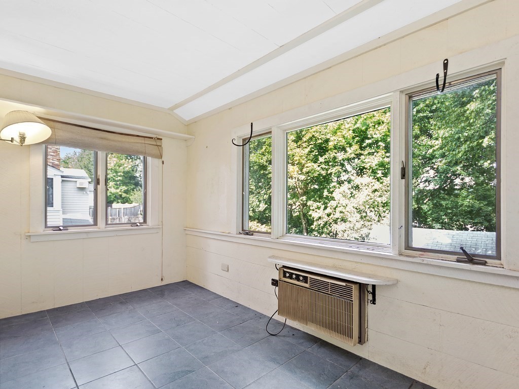3 Florence Road Waltham, MA 02453 - Photo 15 of 37