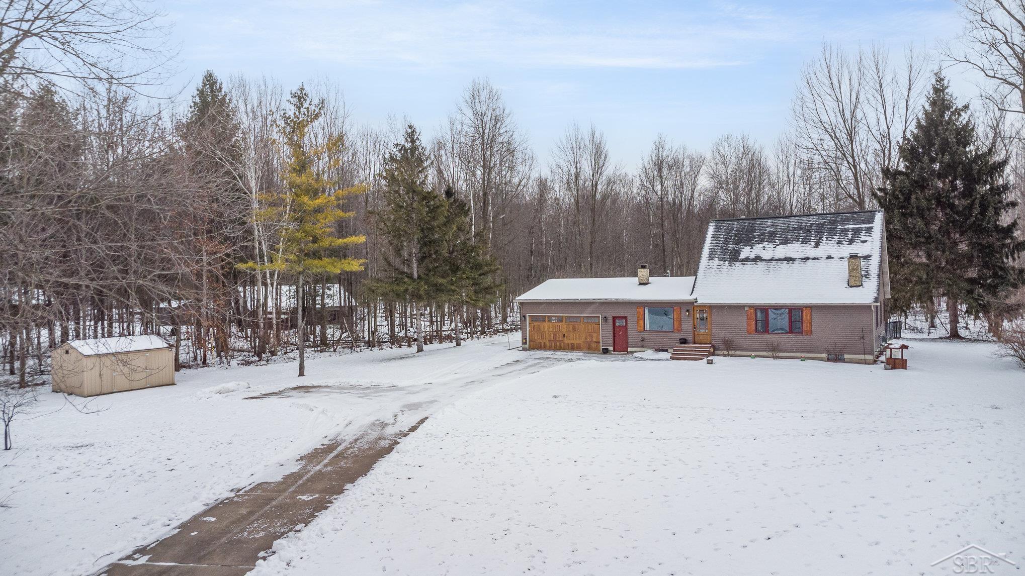 12675 Spencer Road Hemlock, MI 48626 - Photo 2 of 22