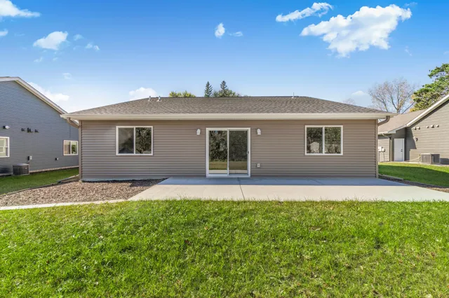 $379,900 | 900 1/2 8th Avenue North, Princeton, MN 55371