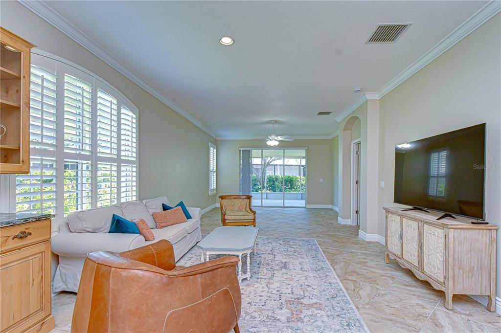 6069 Sandhill Ridge Drive Lithia, FL 33547 - Photo 12 of 42