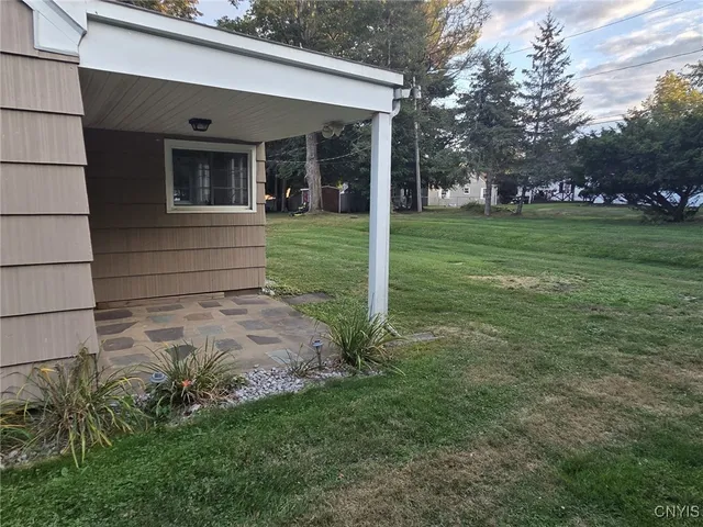 $309,000 | 26 Bedford Drive, Whitestown, NY 13492