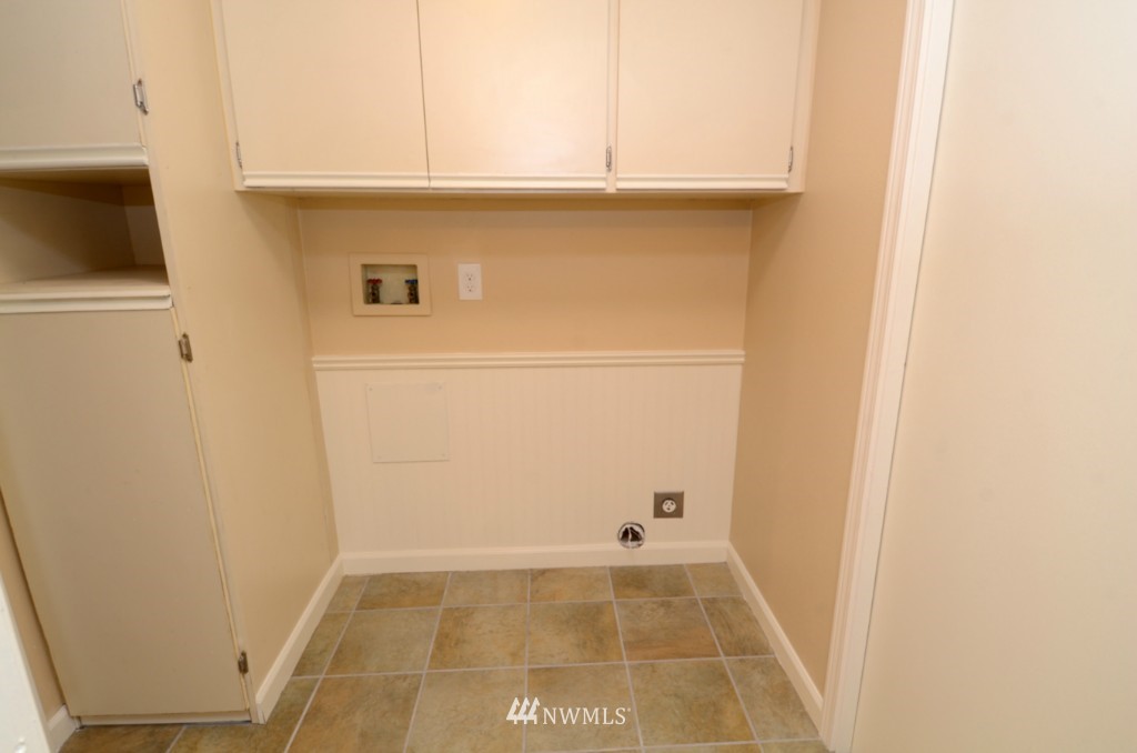 20011 95th Place Northeast Bothell, WA 98011 - Photo 11 of 15