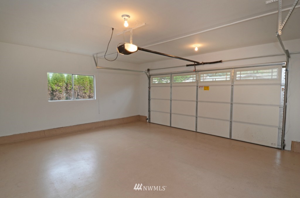 20011 95th Place Northeast Bothell, WA 98011 - Photo 12 of 15