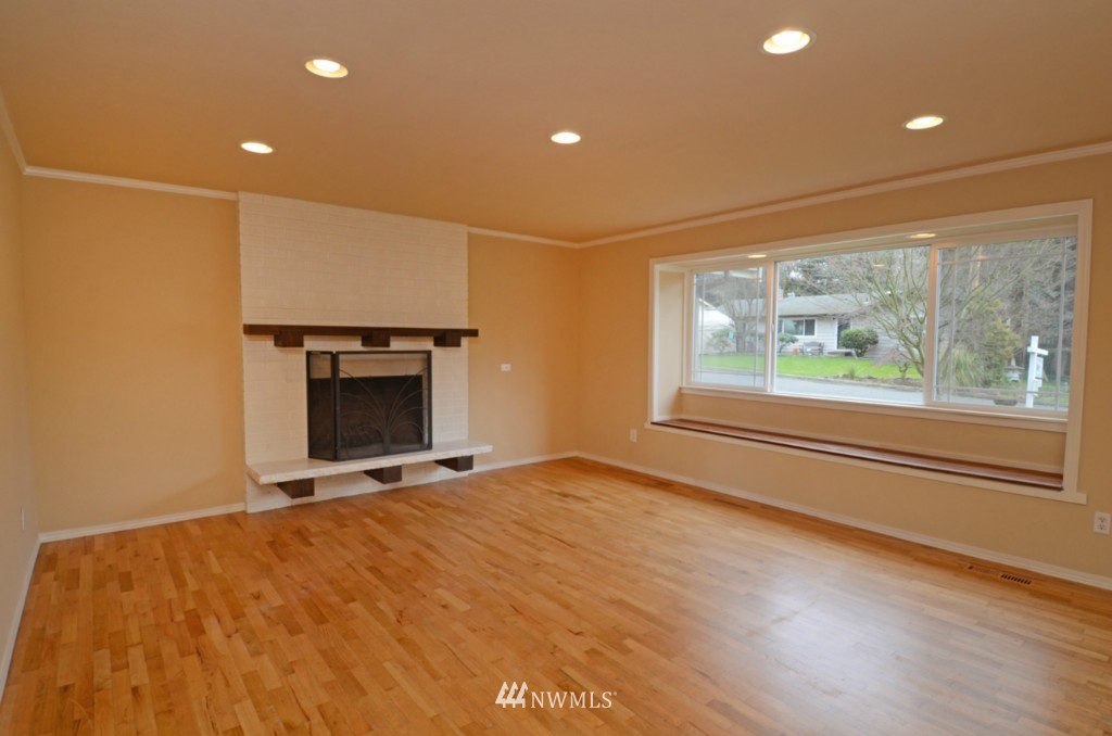 20011 95th Place Northeast Bothell, WA 98011 - Photo 3 of 15