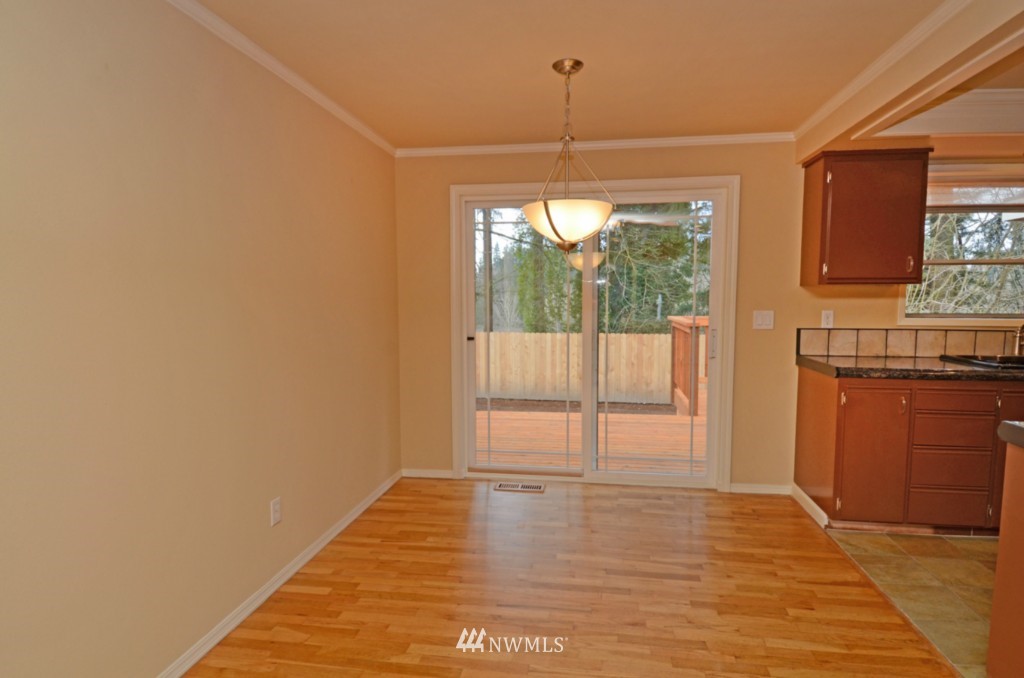 20011 95th Place Northeast Bothell, WA 98011 - Photo 4 of 15