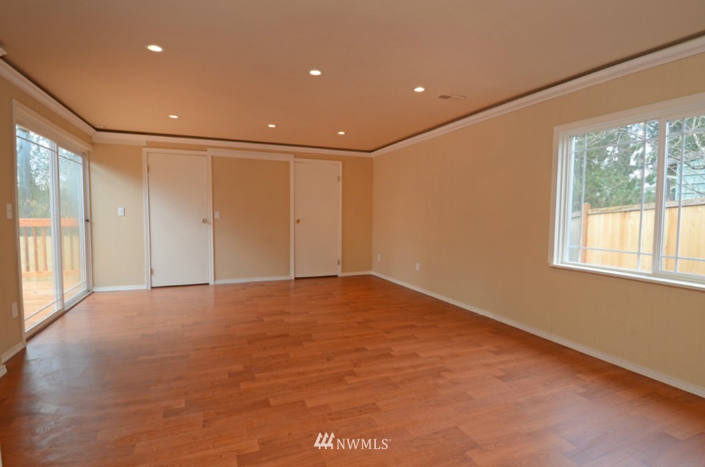 20011 95th Place Northeast Bothell, WA 98011 - Photo 6 of 15