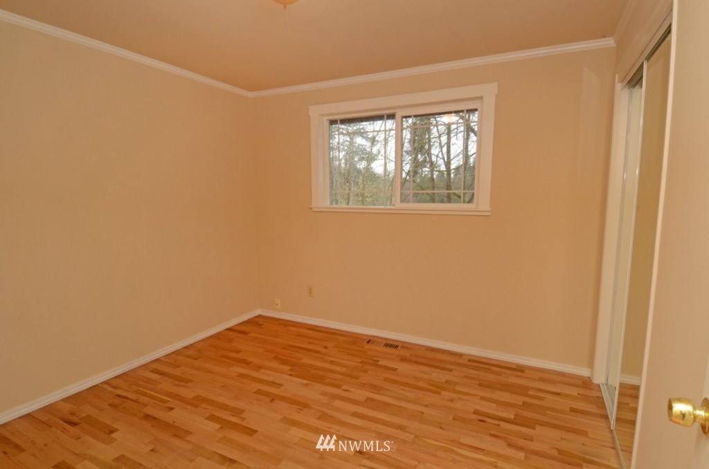 20011 95th Place Northeast Bothell, WA 98011 - Photo 7 of 15