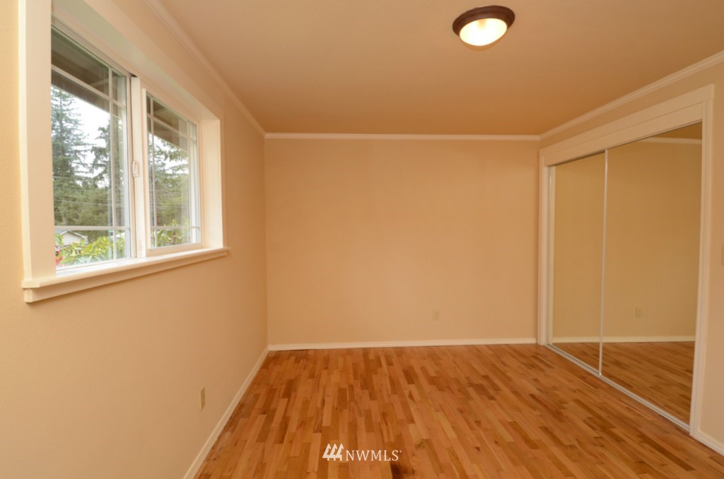 20011 95th Place Northeast Bothell, WA 98011 - Photo 8 of 15