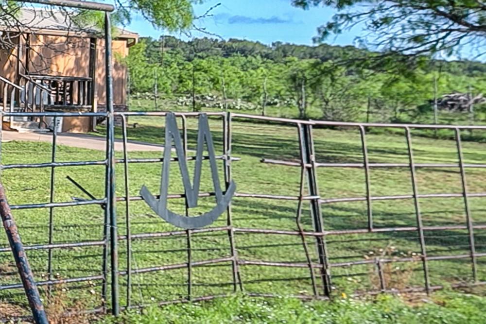 1000 Friendship Road Robert Lee, TX 76945 - Photo 3 of 40