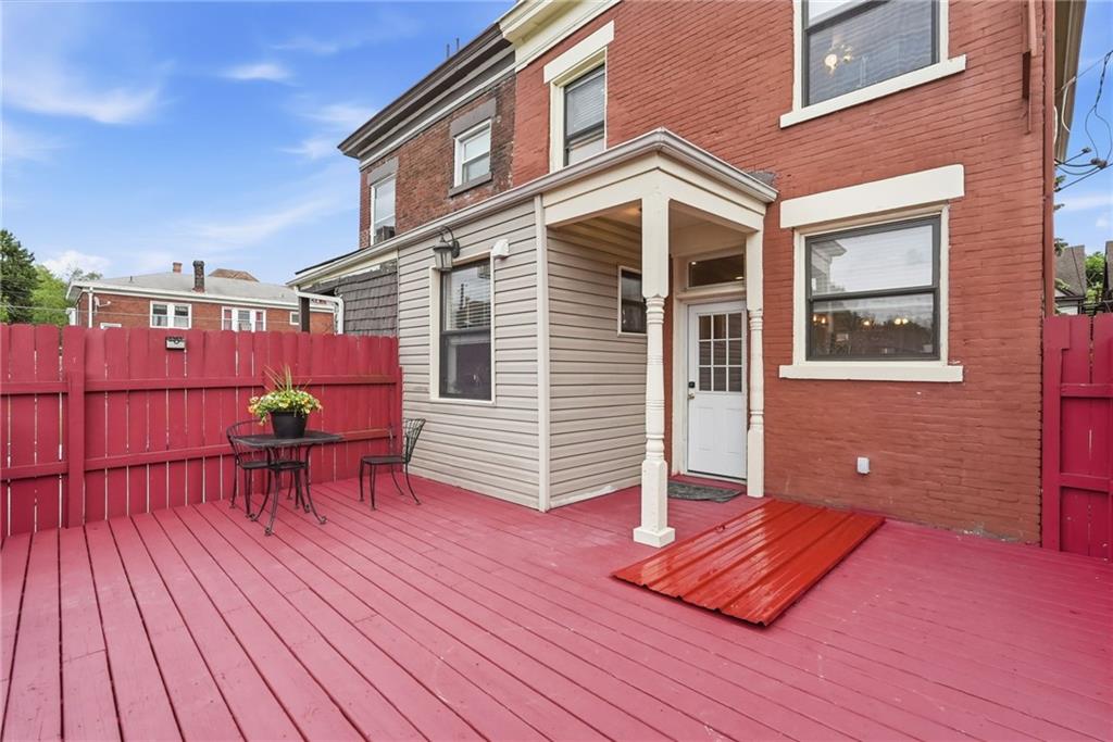 5443 Jackson Street Pittsburgh, PA 15206 - Photo 33 of 46 Huge private deck