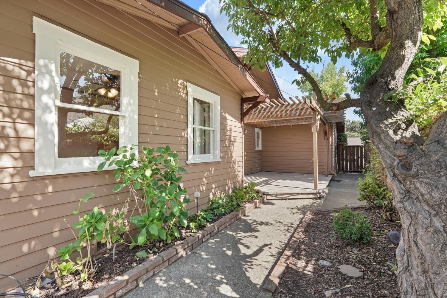 411 Bedford Road Stockton, CA 95204 - Photo 38 of 45