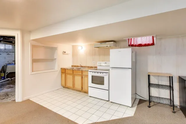 $219,000 | 444 South Elmwood Drive, Aurora, IL 60506