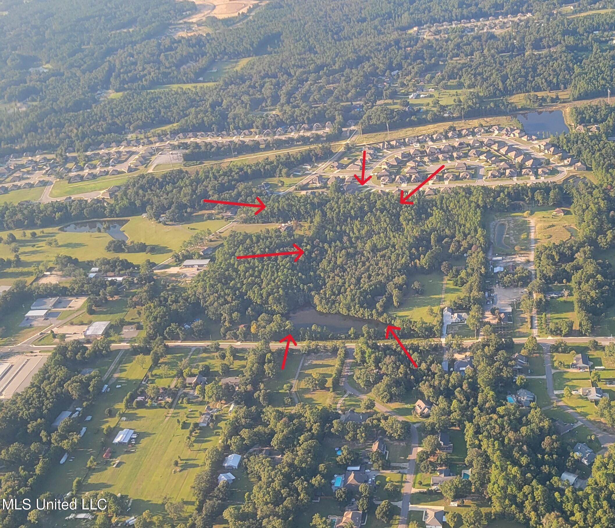 9092 Woolmarket Road Biloxi, MS 39532 - Photo 2 of 6 20250908_175444