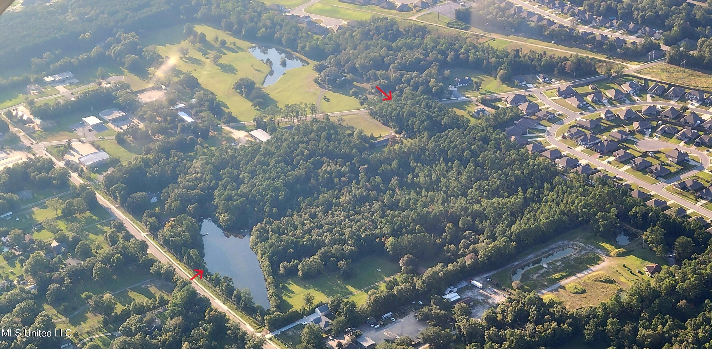 9092 Woolmarket Road Biloxi, MS 39532 - Photo 3 of 6 20250908_175426