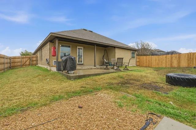 $309,999 | 114 Painted Desert Lane, Buda, TX 78610