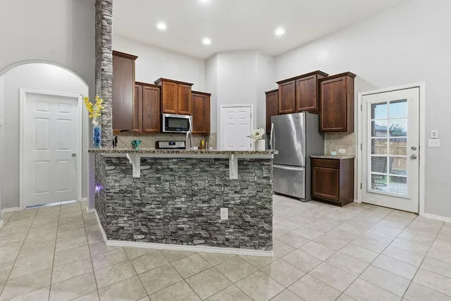 $309,999 | 114 Painted Desert Lane, Buda, TX 78610