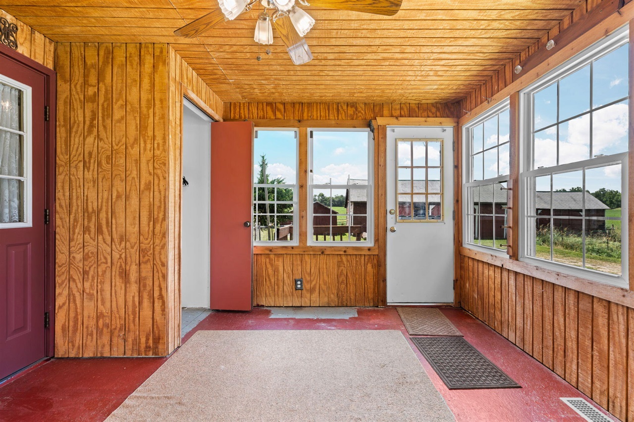 11230 Hoyt Road Munith, MI 49259 - Photo 17 of 81