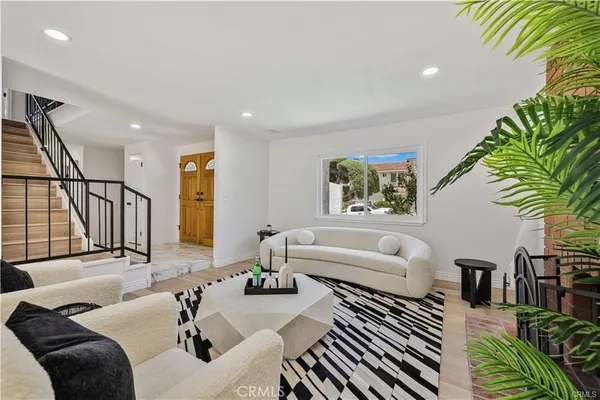 $2,480,000 | 6936 Kings Harbor Drive, Rancho Palos Verdes, CA 90275