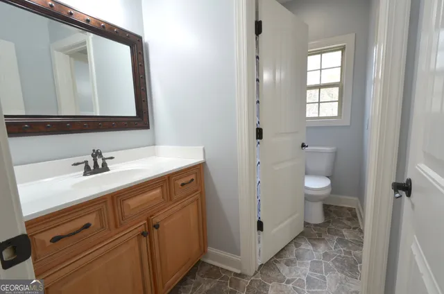 $649,000 | 438 Highland Lakes Drive, Eastman, GA 31023