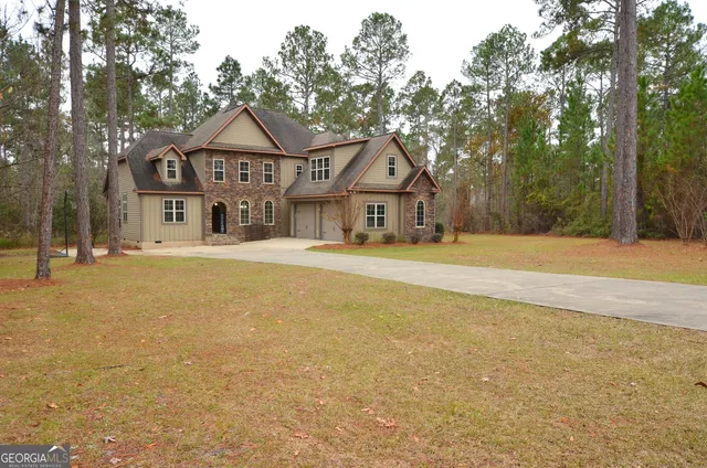 $649,000 | 438 Highland Lakes Drive, Eastman, GA 31023