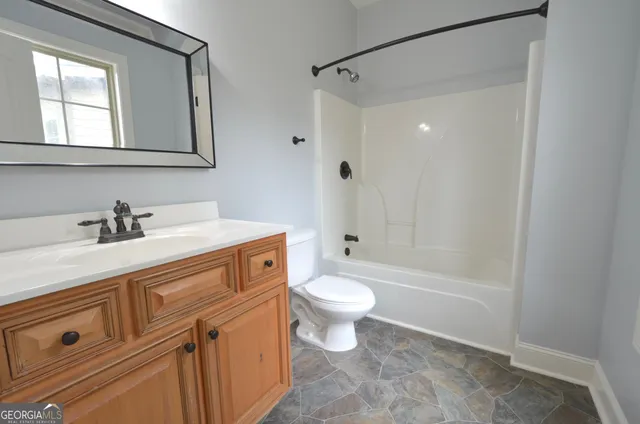 $649,000 | 438 Highland Lakes Drive, Eastman, GA 31023